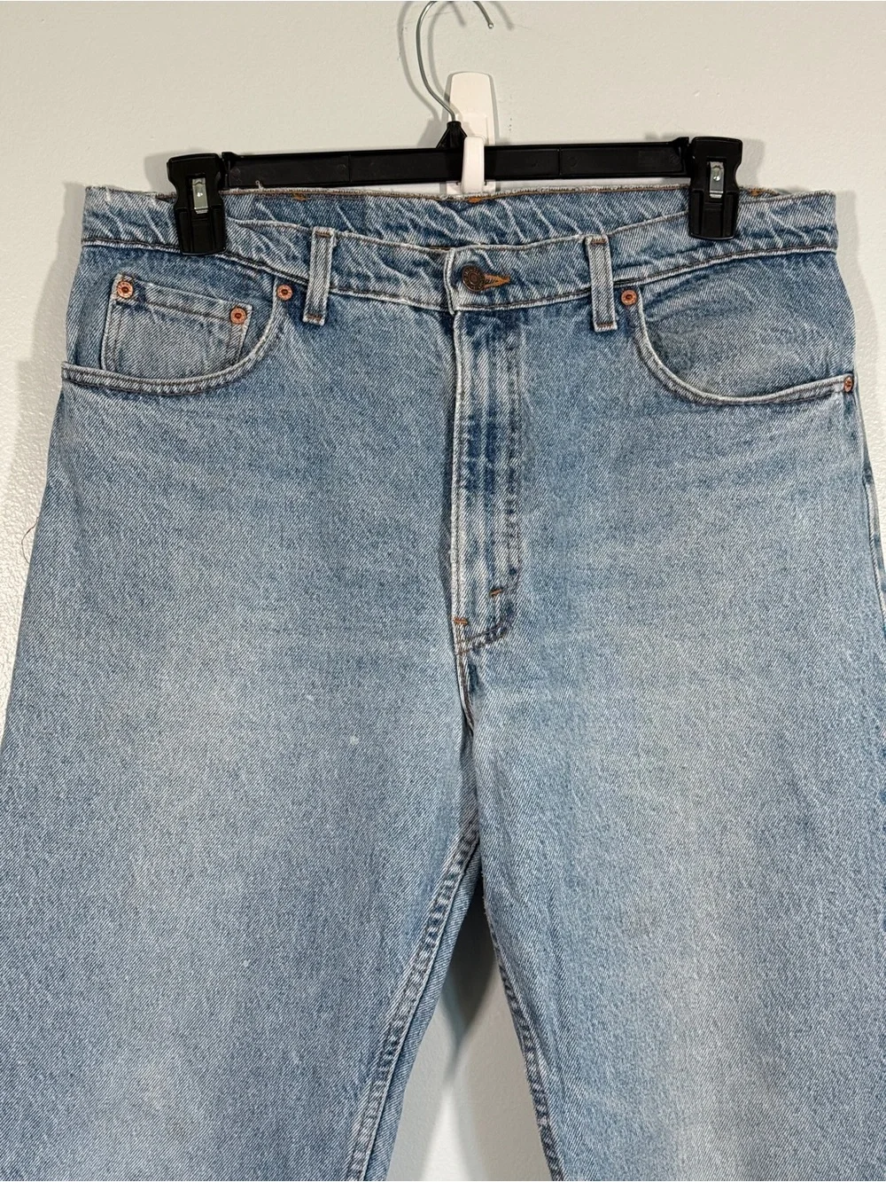 Vintage Levi’s 550 Light Wash Rigid Made in USA 90s 38 x 32
